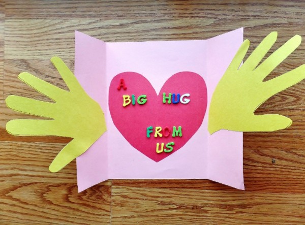 A Big Hug Card craft for kids