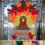 Simple Thanksgiving Turkey Banner - made with burlap and felt leaves. Thanksgiving door decoration. Turkey wreath.