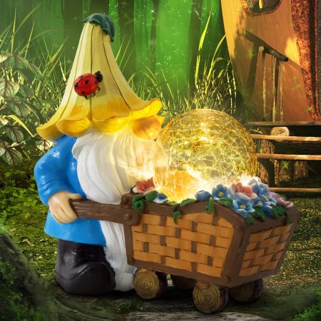 solar garden gnome light